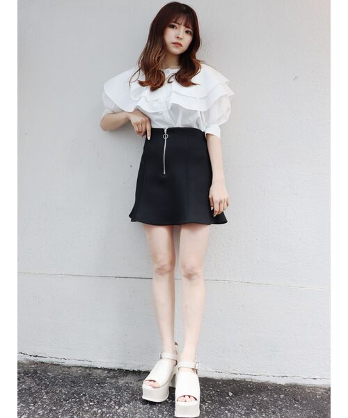 MURUA（ムルーア）の「【WEB限定】ボリュームフリルブラウス（シャツ/ブラウス・レディース・ホワイト/ブラック・FREE）」の8枚目の写真