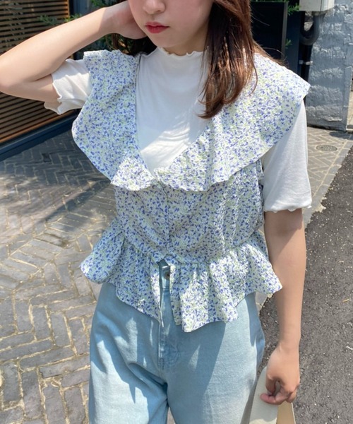 one after another NICE CLAUP（ワンアフターアナザーナイスクラップ）の「フェミニンブラウスインナー2枚セット（Tシャツ/カットソー・レディース・ホワイト/ブラック系その他/ブルー系その他・FREE）」の3枚目の写真