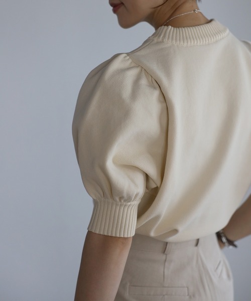 Bonjour Sagan（ボンジュールサガン）の「パフスリーブニットトップス（Tシャツ/カットソー・レディース・アイボリー/キャメル/ブラック/オフホワイト/チャコールグレー・FREE）」の12枚目の写真