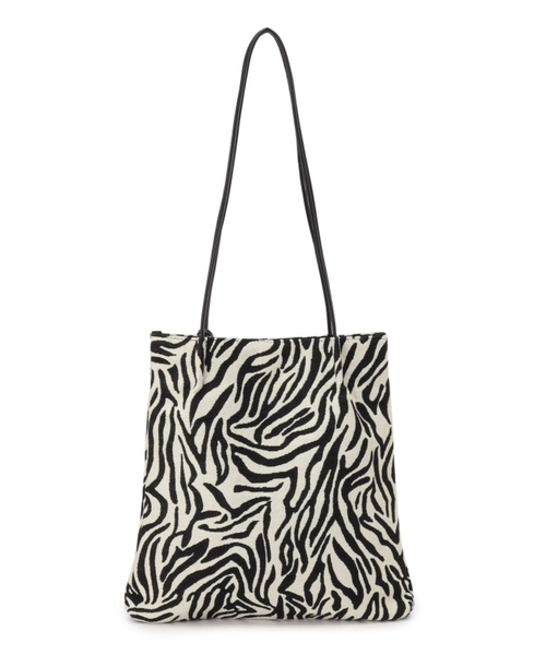 SHOO・LA・RUE（シューラルー）の「◆つまみハンドルトートバッグ（トートバッグ・レディース・ホワイト/ブラック/ダークグリーン/グレー/オレンジ/ブラック系3/アイボリー/ブラック系/ピンク系・00）」の6枚目の写真