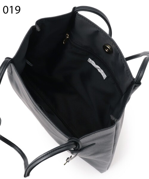 SHOO・LA・RUE（シューラルー）の「◆つまみハンドルトートバッグ（トートバッグ・レディース・ホワイト/ブラック/ダークグリーン/グレー/オレンジ/ブラック系3/アイボリー/ブラック系/ピンク系・00）」の17枚目の写真