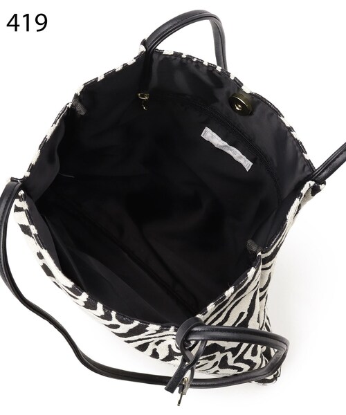 SHOO・LA・RUE（シューラルー）の「◆つまみハンドルトートバッグ（トートバッグ・レディース・ホワイト/ブラック/ダークグリーン/グレー/オレンジ/ブラック系3/アイボリー/ブラック系/ピンク系・00）」の20枚目の写真