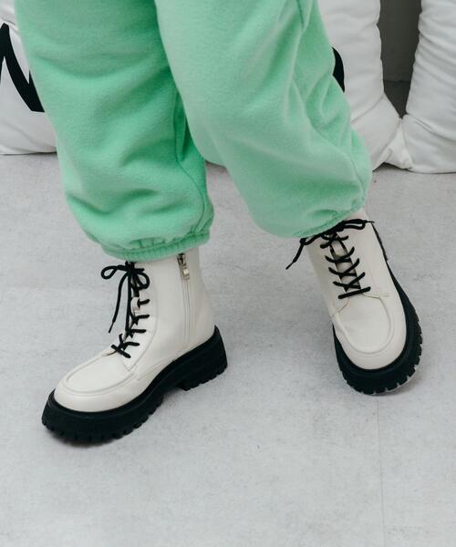 CITEN（シテン）の「＜CITEN＞トラックソール レースアップ ブーツ（ブーツ・レディース・ホワイト/ブラック・23cm/23.5cm/24cm/24.5cm）」の3枚目の写真