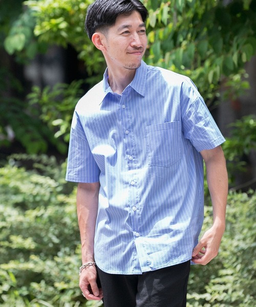 ITEMS URBANRESEARCH（アイテムズ アーバンリサーチ）の「レギュラーカラー ストライプ半袖シャツ（シャツ/ブラウス・メンズ・ライトブルー/ネイビー/ブルー・MEDIUM/LARGE）」の16枚目の写真