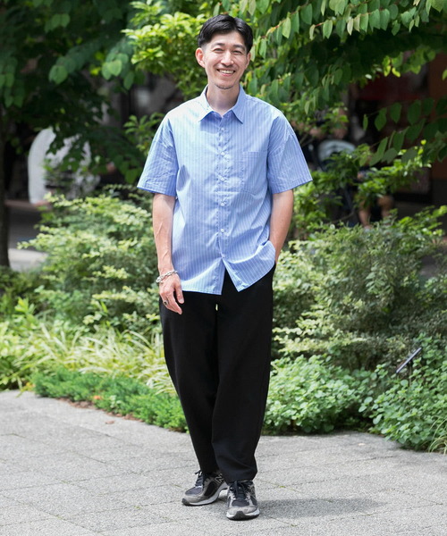 ITEMS URBANRESEARCH（アイテムズ アーバンリサーチ）の「レギュラーカラー ストライプ半袖シャツ（シャツ/ブラウス・メンズ・ライトブルー/ネイビー/ブルー・MEDIUM/LARGE）」の8枚目の写真