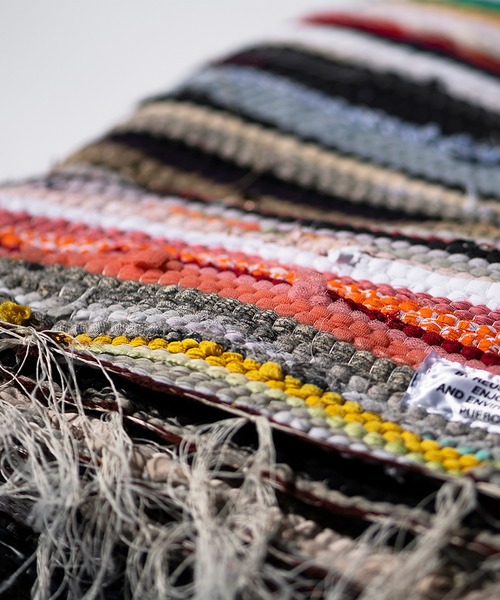 PUEBCO（プエブコ）の「SCRAP FABRIC RUG（ラグ/マット・メンズ・マルチ・ONE SIZE）」の6枚目の写真