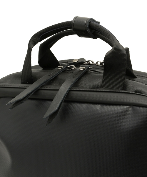 VENCEEXCHANGE(ヴァンスエクスチェンジ)の「LARKINS ラーキンスB BRIEFPACK (ショルダーバッグ・メンズ・ブラック/ダークグリーン・FREE)」の5枚目の写真
