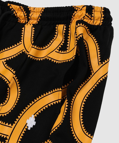 MARCELO BURLON（マルセロ・バーロン）の「ALL OVER SNAKES TRACK PANTS（その他パンツ・メンズ・ブラック系その他・M/L）」の4枚目の写真