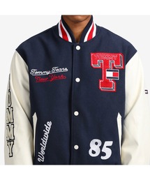 tommy jeans（トミー ジーンズ）の「カレッジレターマンジャケット