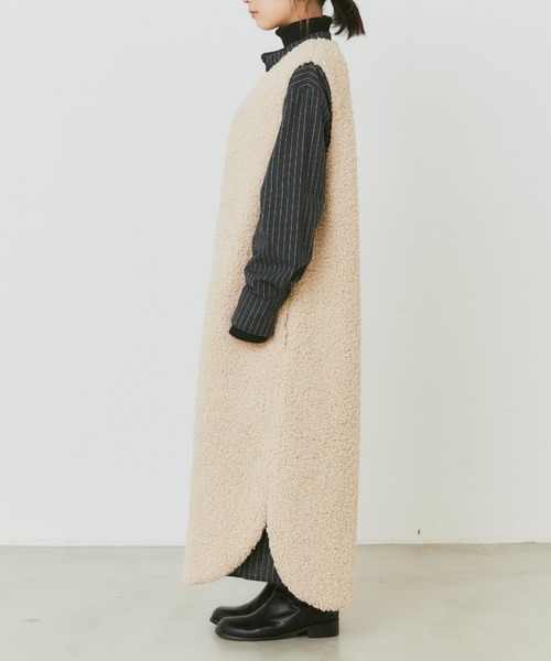 Libra Cue（リブラ キュー）の「ボアロングベスト（その他アウター・レディース・ブラック/アイボリー・FREE）」の12枚目の写真