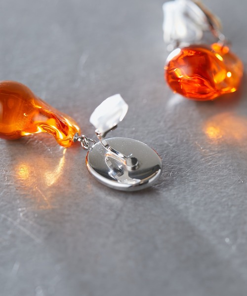 ear PAPILLONNER（イアパピヨネ）の「【SUM1 STYLE（スミスタイル）】バロックカメオイヤリング（イヤリング・レディース・オレンジ・FREE）」の10枚目の写真