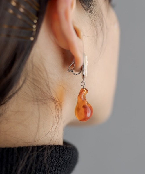 ear PAPILLONNER（イアパピヨネ）の「【SUM1 STYLE（スミスタイル）】バロックカメオイヤリング（イヤリング・レディース・オレンジ・FREE）」の5枚目の写真