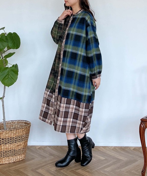 AS KNOW AS plus（アズノゥアズプラス）の「♪配色コクーンワンピース（ワンピース・レディース・チャコールグレー/ブラウン系/ネイビー系/ネイビー系2/グリーン系/ネイビー系3/サックスブルー系/ブラック系/グリーン系1/ブラック系1/グレー系1/ブラック系2/グリーン系2/ネイビー系4/ブラウン系5/ネイビー系5/レッド系5/レッド系6/ネイビー系6/ブルー系その他6/ブラック系6/ブルー系その他7/グリーン系3/サックスブルー系1/ブラウン系7/ブラック系7/ブルー系7/アイボリー系/ネイビー系7/ブルー系/ブラック系3/サックスブルー系2/ブラック系4・FREE）」の18枚目の写真