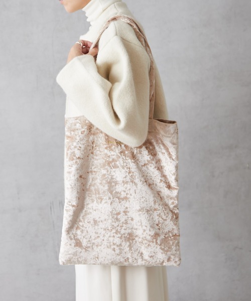 Actually（アクチュアリー）の「ベロアトート Mサイズ（エコバッグ/サブバッグ・レディース・ベージュ/ブラック/ブラウン・フリー）」の3枚目の写真