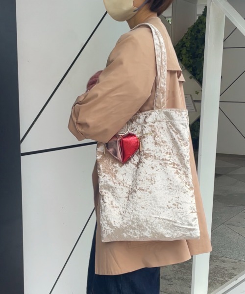 Actually（アクチュアリー）の「ベロアトート Mサイズ（エコバッグ/サブバッグ・レディース・ベージュ/ブラック/ブラウン・フリー）」の12枚目の写真