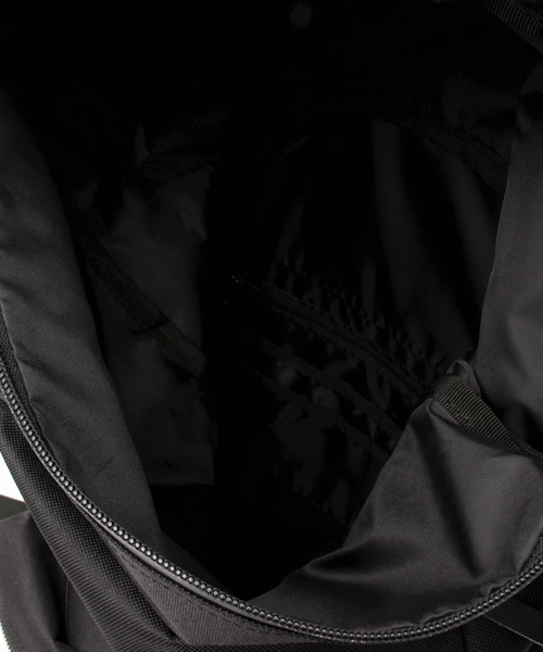 INDISPENSABLE （インディスペンサブル）の「WEGO/INDISPENSABLE デイパック FUNK（バックパック/リュック・メンズ・ブラック/ブラック系その他/グレー/カーキ/ネイビー/レッド系その他/その他1/その他2・FREE）」の14枚目の写真