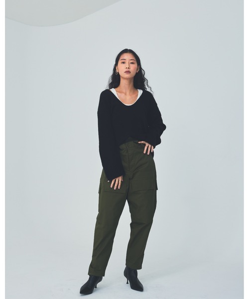 THEATRE PRODUCTS(シアタープロダクツ)の「Vネックプルオーバー(ニット/セーター・レディース・ブラック/ベージュ/ブルー・FREE)」の7枚目の写真