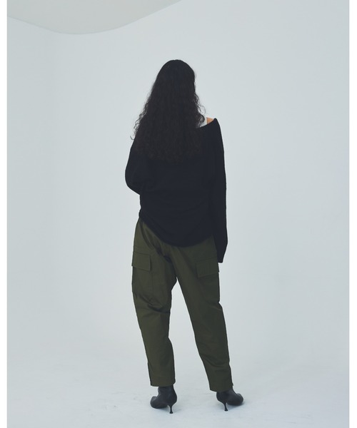 THEATRE PRODUCTS(シアタープロダクツ)の「Vネックプルオーバー(ニット/セーター・レディース・ブラック/ベージュ/ブルー・FREE)」の10枚目の写真