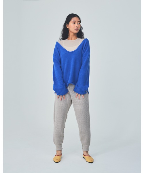 THEATRE PRODUCTS(シアタープロダクツ)の「Vネックプルオーバー(ニット/セーター・レディース・ブラック/ベージュ/ブルー・FREE)」の11枚目の写真