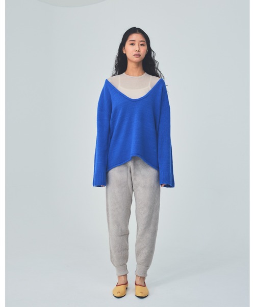 THEATRE PRODUCTS(シアタープロダクツ)の「Vネックプルオーバー(ニット/セーター・レディース・ブラック/ベージュ/ブルー・FREE)」の12枚目の写真