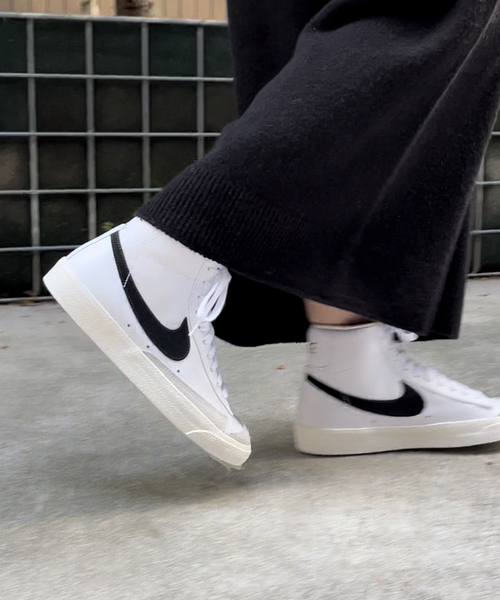 NIKE（ナイキ）の「【NIKE/ナイキ】ブレザーMID 77ヴィンテージ（スニーカー・レディース・ホワイト・23cm/24cm/25cm）」の4枚目の写真