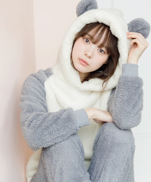 Dita(ディータ)の「ぷっくり耳付き。パンダ耳ファー起毛パーカーセットアップ(ルームウェア/パジャマ・レディース・ミント/グレイッシュベージュ/ピンク/ブルーグレー/スモークピンク/アッシュブラウン/グレー/サックスブルー・FREE)」の2枚目の写真
