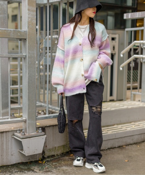 SpRay（スプレイ）の「グラデーションVカーディガン（カーディガン/ボレロ・レディース・チャコールグレー/ピンク/パープル/イエロー/ブルー/オレンジ・FREE）」の11枚目の写真