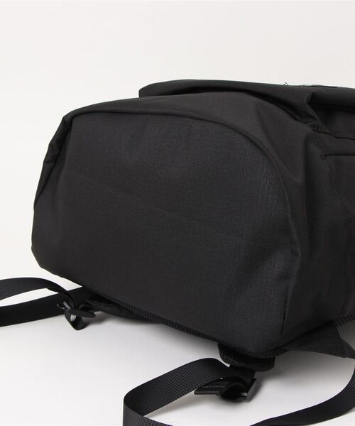 and it_（アンドイット）の「anello リップストップポリＨＣ 大容量リュック（バックパック/リュック・レディース・ブラック/ピンク/ベージュ・FREE）」の8枚目の写真