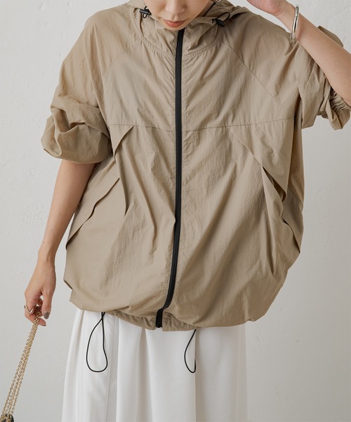 LOUNGEDRESS(ラウンジドレス)の「【earthy_/アーシー】マウンテンパーカー(マウンテンパーカー・レディース・ベージュ/ブラック/アイボリー・FREE)」の4枚目の写真