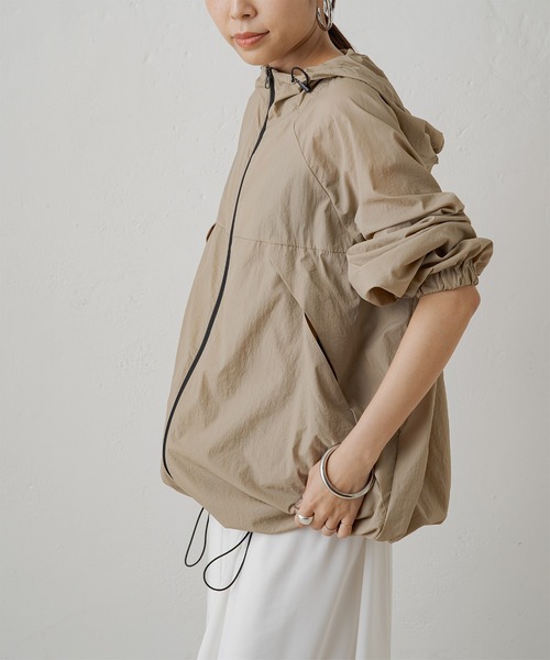 LOUNGEDRESS(ラウンジドレス)の「【earthy_/アーシー】マウンテンパーカー(マウンテンパーカー・レディース・ベージュ/ブラック/アイボリー・FREE)」の5枚目の写真