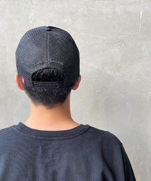 DEUS EX MACHINA（デウスエクスマキナ）の「[DEUS EX MACHINA/デウス エクス マキナ] BAYLANDS TRUCKER メッシュキャップ（キャップ・メンズ・グレー/ホワイト/ブラック・ONE SIZE）」の6枚目の写真