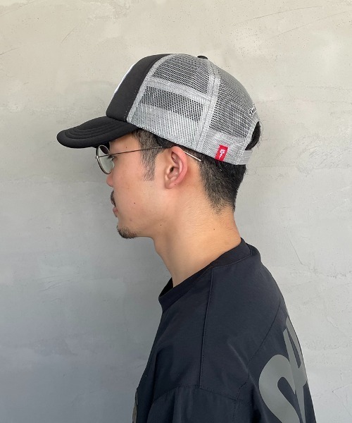 DEUS EX MACHINA（デウスエクスマキナ）の「[DEUS EX MACHINA/デウス エクス マキナ] BAYLANDS TRUCKER メッシュキャップ（キャップ・メンズ・グレー/ホワイト/ブラック・ONE SIZE）」の7枚目の写真