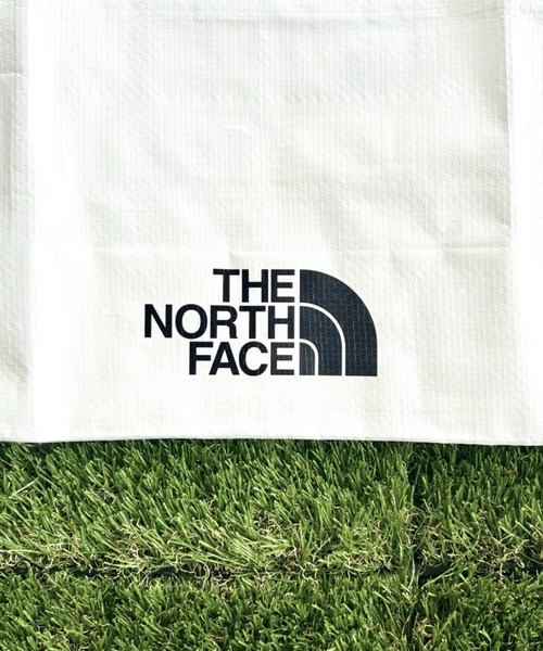 THE NORTH FACE（ザノースフェイス）の「国内未発売 THE NORTH FACE(ザ・ノースフェイス) / SHOPPER BAG-L/ショッパーバッグ L（エコバッグ/サブバッグ・レディース・ホワイト/ホワイト系その他・FREE）」の15枚目の写真