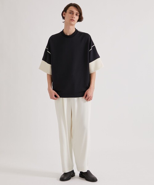 UNITED TOKYO(ユナイテッドトウキョウ)の「アームバイカラーダンボールT(Tシャツ/カットソー・メンズ・ブラック/サックスブルー/アイボリー/グレー・1/2)」の15枚目の写真