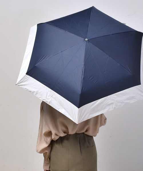 Waterfront（ウォーターフロント）の「折傘　自動開閉 UVブロック 55　ツートン（折りたたみ傘・レディース・ピンク系その他/ホワイト×ブラウン/ホワイト×ピンク/ブラウン系1/ホワイト×ネイビー/ネイビー×ホワイト・FREE）」の5枚目の写真