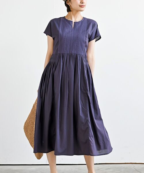 rps（アールピーエス）の「ピンタックフレンチスリーブワンピース（ワンピース・レディース・カーキ/ブラック/パープル・フリー）」の3枚目の写真