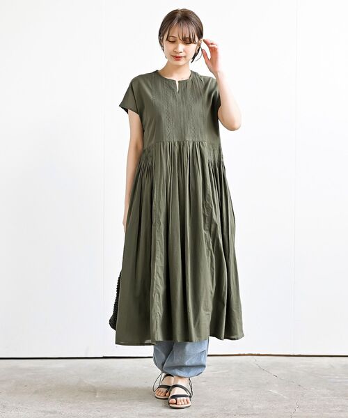 rps（アールピーエス）の「ピンタックフレンチスリーブワンピース（ワンピース・レディース・カーキ/ブラック/パープル・フリー）」の22枚目の写真