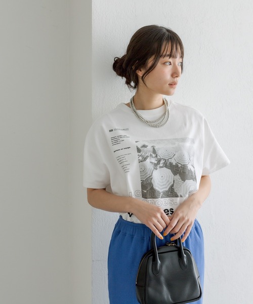 PUAL CE CIN(ピュアルセシン)の「フォトプリントTシャツ(Tシャツ/カットソー・レディース・オフホワイト/ライトグレー/ベージュ・FREE)」の1枚目の写真