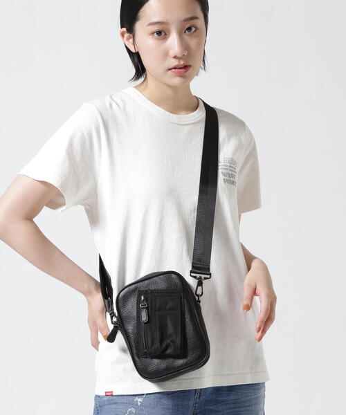 AVIREX（アヴィレックス）の「【直営店限定】NYLON COMBI LEATHER SHOULDER BAG/ ナイロンコンビ レザーショルダーバッグ（ショルダーバッグ・レディース・ブラック・F）」の2枚目の写真