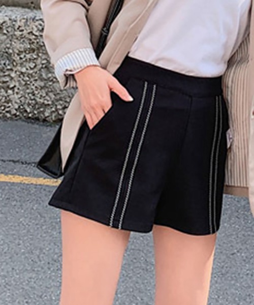 NinaetLina（ニナエリナ）の「ハイウエストショートパンツ（その他パンツ・レディース・ブラック・S/M/L）」の5枚目の写真