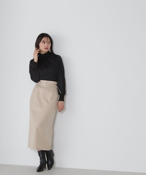NATURAL BEAUTY BASIC(ナチュラルビューティーベーシック)の「◇シャーリングネックブラウス(シャツ/ブラウス・レディース・ブラック/マジェンタ/オフホワイト/ピンク・SMALL/MEDIUM)」の8枚目の写真