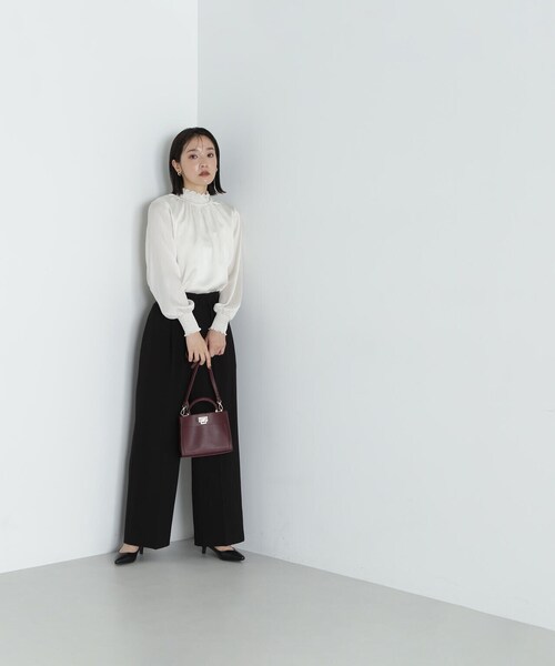 NATURAL BEAUTY BASIC(ナチュラルビューティーベーシック)の「◇シャーリングネックブラウス(シャツ/ブラウス・レディース・ブラック/マジェンタ/オフホワイト/ピンク・SMALL/MEDIUM)」の16枚目の写真