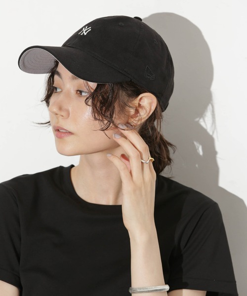 NEW ERA(ニューエラ)の「NEW ERA/別注930NANO SUEDE NEYYANMINILOGO(キャップ・レディース・ブラウン/ブラック・FREE)」の2枚目の写真