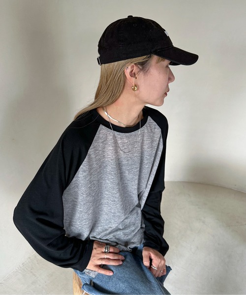 feepur（フェピュール）の「ラグランシアーロンTee（Tシャツ/カットソー・レディース・オフホワイト/グレー・MEDIUM）」の2枚目の写真