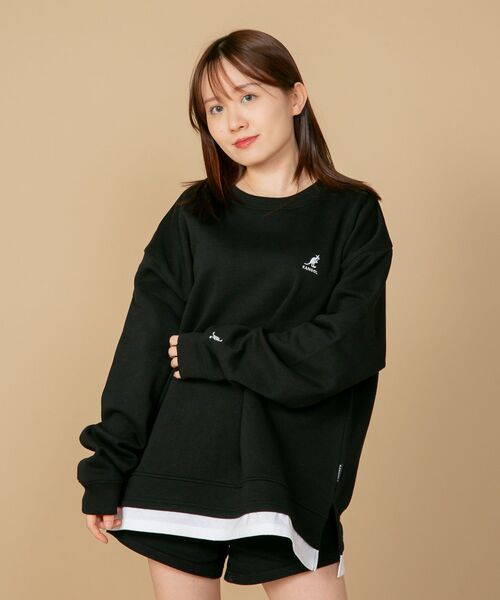 KANGOL(カンゴール)の「【KANGOL/カンゴール】フェイクレイヤード バックプリント ワンポイント刺繍 ビッグシルエット 裏起毛 クルースウェット トレーナー(スウェット・メンズ・ホワイト/ブルー/ブラック・X-LARGE/LARGE/MEDIUM)」の2枚目の写真