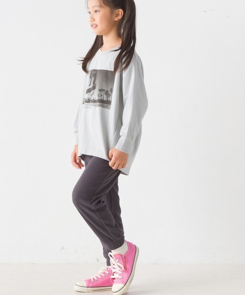 OMNES(オムネス)の「キッズコクーンシルエットプリント長袖Tシャツ(Tシャツ/カットソー・キッズ・ホワイト/ブラック/グレー/グリーン・100/110/130/140/120)」の16枚目の写真