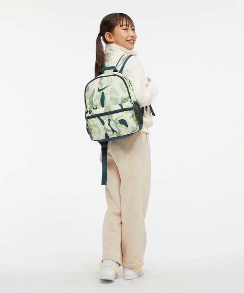 NIKE(ナイキ)の「ナイキ ブラジリア JDI キッズ ミニ バックパック (11L) / Nike Brasilia JDI Kids' Mini Backpack (11L)(バックパック/リュック・キッズ・ロイヤルブルー/ダークグリーン・ONE SIZE)」の19枚目の写真
