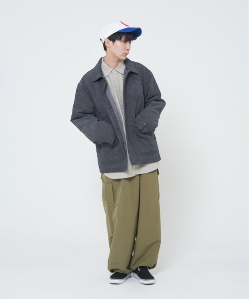 ROUGH TRADE(ラフトレード)の「コーデュロイ裏キルトカバーオール(M1)(カバーオール・メンズ・ナチュラル/ライトグリーン/ブラウン/グレー・MEDIUM/LARGE/X-LARGE)」の11枚目の写真