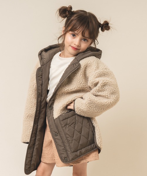 URBAN CHERRY（アーバンチェリー）の「【おうちで洗える】ロングボア切り替えキルティングコート（ブルゾン・キッズ・ブラウン/カーキ/ブラック・110cm/120cm/130cm/140cm/150cm）」の5枚目の写真