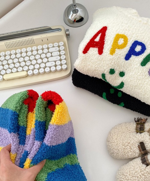 aimoha（アイモハ）の「【aimoha-KIDS-】子供服　モチモチパジャマセット (AW)（セットアップ・キッズ・ホワイト/ブラック・120/130/100/110/90/140）」の7枚目の写真